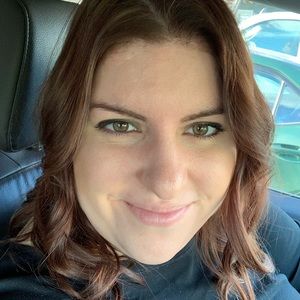 Meet your Posher, Renee